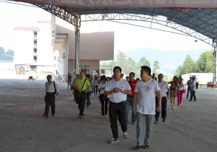 91短视频在线观看陶瓷砖国产成人91短视频免费下载董事长和营销总经理带队参观生产基地