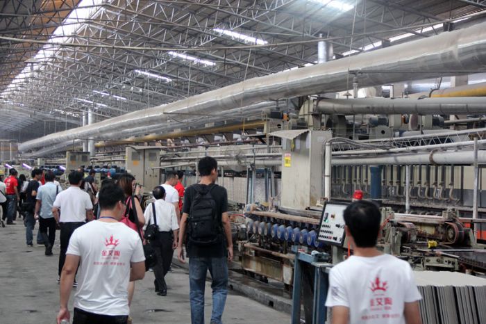 媒体记者团参观91短视频在线观看陶瓷砖肇庆生产基地