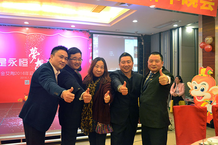 91短视频在线观看陶领导和媒体人金大姐合影留念