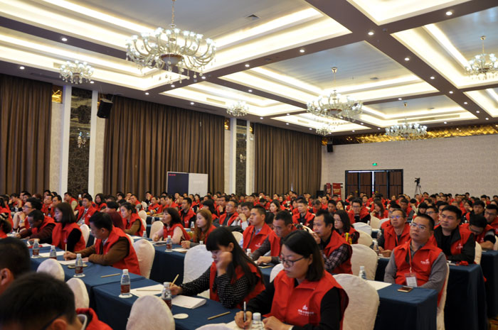 1月9日，陶瓷一线国产成人91短视频免费下载91短视频在线观看陶瓷砖2016年经销商财富会在宝隆国际大酒店隆重举行。