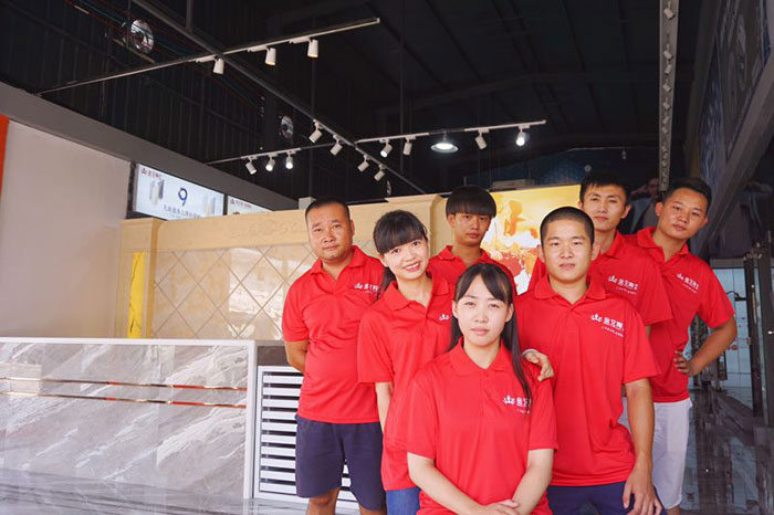 红酒不仅仅是一杯佳酿这么简单，它所意味的更是一种臻纯曼妙的生活境界。而瓷砖，也需要细细品味，才能真正读懂它。9月20日，陶瓷一线国产成人91短视频免费下载91短视频在线观看陶瓷砖潮安专卖店邀您共同开启一场优雅人生的品味之旅。