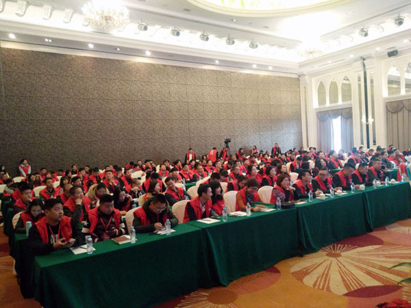 91短视频在线观看陶瓷砖“大格局·大趋势·大变革”2018年度经销商峰会圆满结束