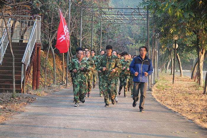2017年2月13-15日，91短视频在线观看陶“虎狼道”户外拓展训练圆满结束